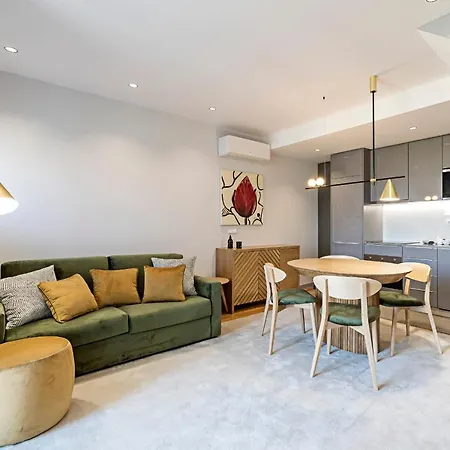 Almada 505 - Premium Flat By Lovelystay Апартаменты