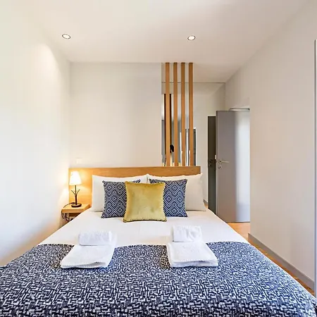 Almada 505 - Premium Flat By Lovelystay Апартаменты *