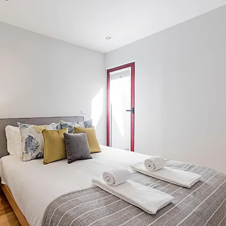 Almada 505 - Premium Flat By Lovelystay